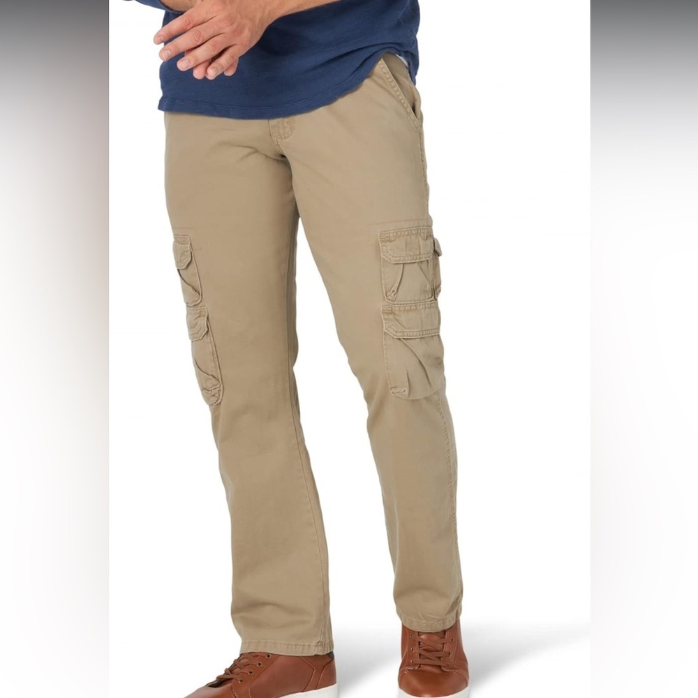 Wrangler Authentics Men's Premium Relaxed Fit Straight Leg Cargo Pant